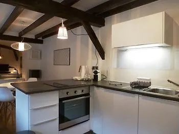 Faubourg De Pierre Apartment