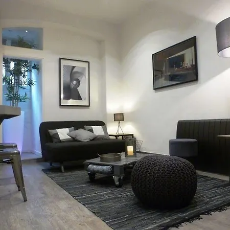 Faubourg De Pierre Apartment